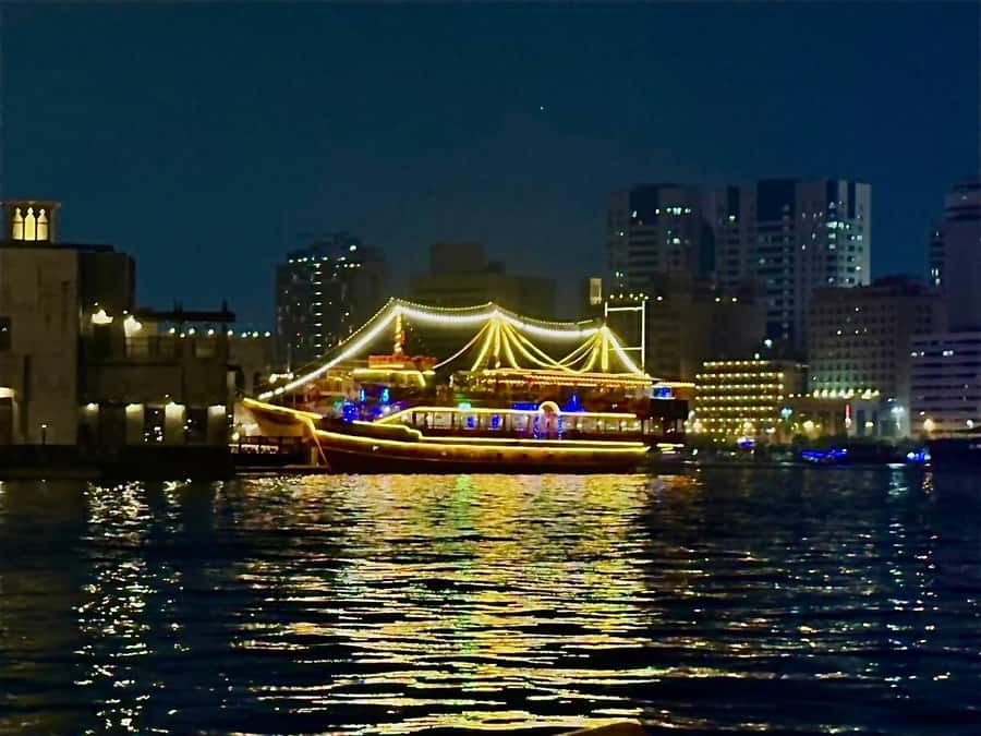 Dubai: Luxury Dinner Cruise with Live Music - Who will enjoy this cruise most?