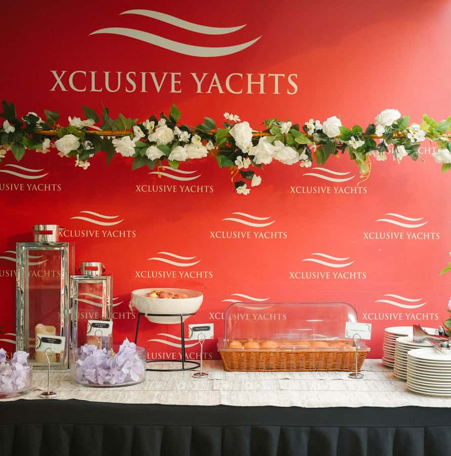Dubai: Sunset or Dinner Cruise with Live Music & Open Bar - Who should book this Dubai dinner cruise?