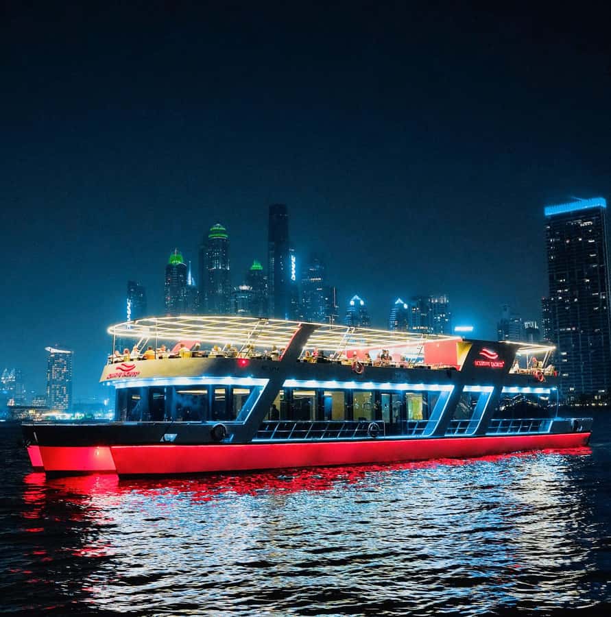 Dubai: Sunset or Dinner Cruise with Live Music & Open Bar - Finding Xclusive Yachts without a dockside scramble