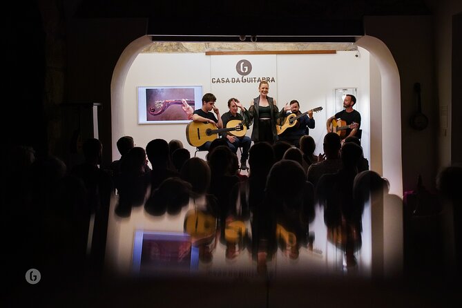Fado by Casa da Guitarra - Why the small room changes the experience