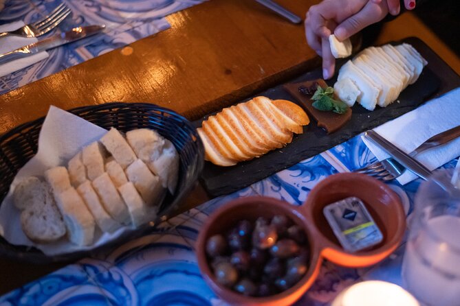 Fado Musical Experience with Portuguese Wine & Appetizers - What the strongest feedback gets right