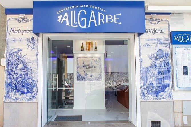 Fado nights with Algarvian tapas tasting - Entering AllGarbe on R. da Hortinha