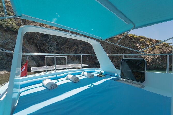Fethiye Private Boat (Discover the Blues by Bay C Boat) - How the Crew Handles Weather