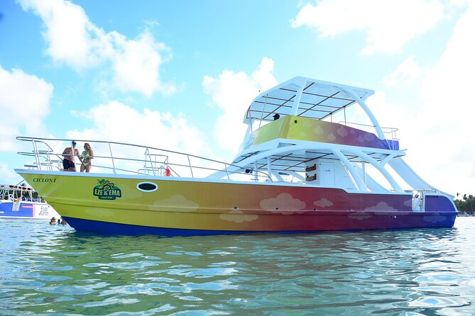 From Punta Cana: Party Boat + Snorkeling Live Music Drink Open B - A four-hour party boat with more than just drinks