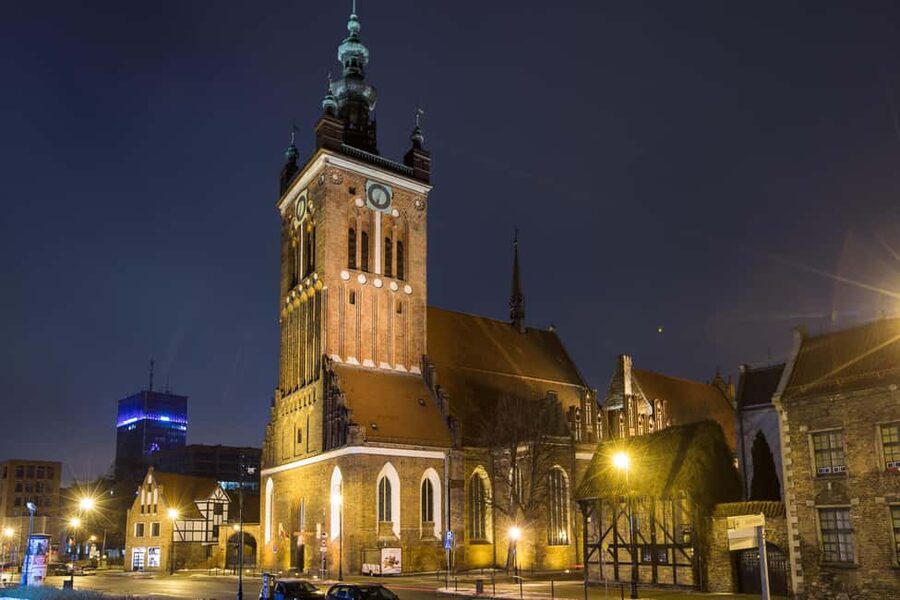 Gdansk: Chopin's Piano Concert by Candle Glow - The Pianist Is Part of the Experience