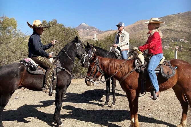 Horseback Ride in Guanajuato with Live Music and Food - Guides who shape the experience