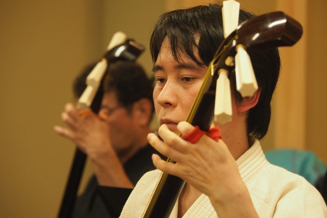 Japanaese tradtional Tsugaru Shamisen music lesson in Tokyo - Advanced techniques after the beginner basics