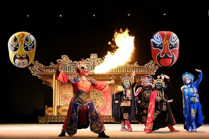 Jinjiang Theater: Eight-Face Changing-Legendary Sichuan Opera - The opening fight sets a martial tone