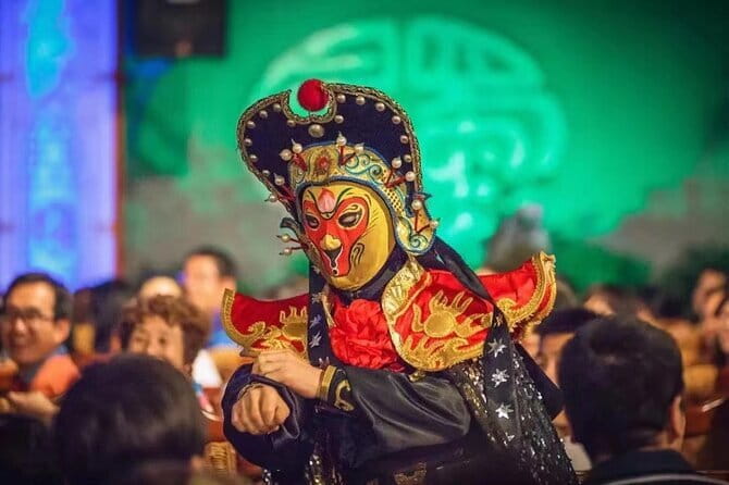 Jinjiang Theater: Eight-Face Changing-Legendary Sichuan Opera - Face-changing builds toward the eight-face finale