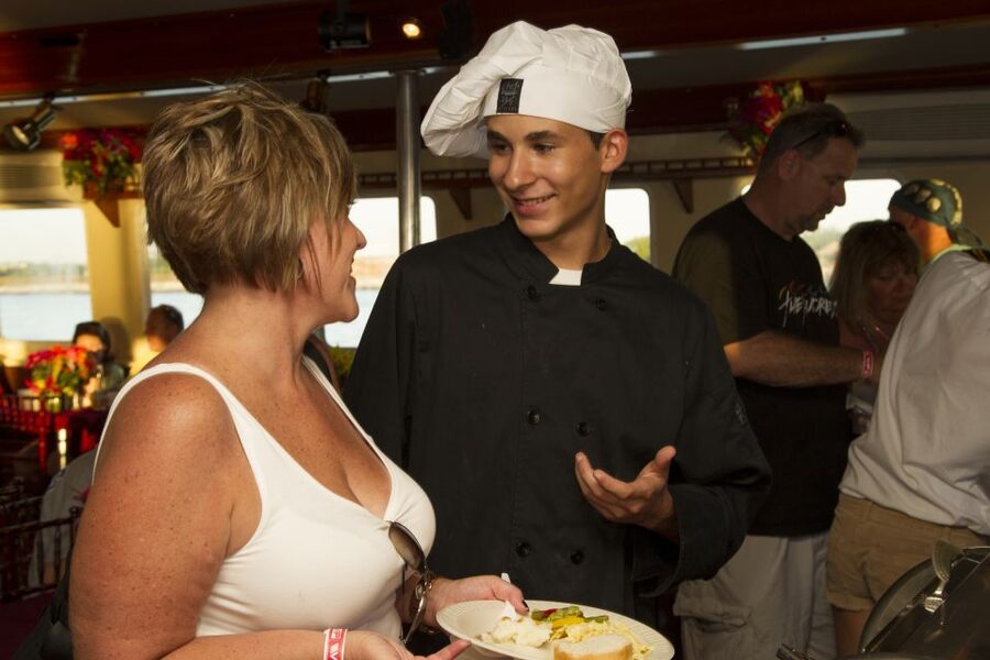 Key West: Sunset Dinner Cruise with Open Bar & Live Music - Open bar drinks from rum punch to champagne