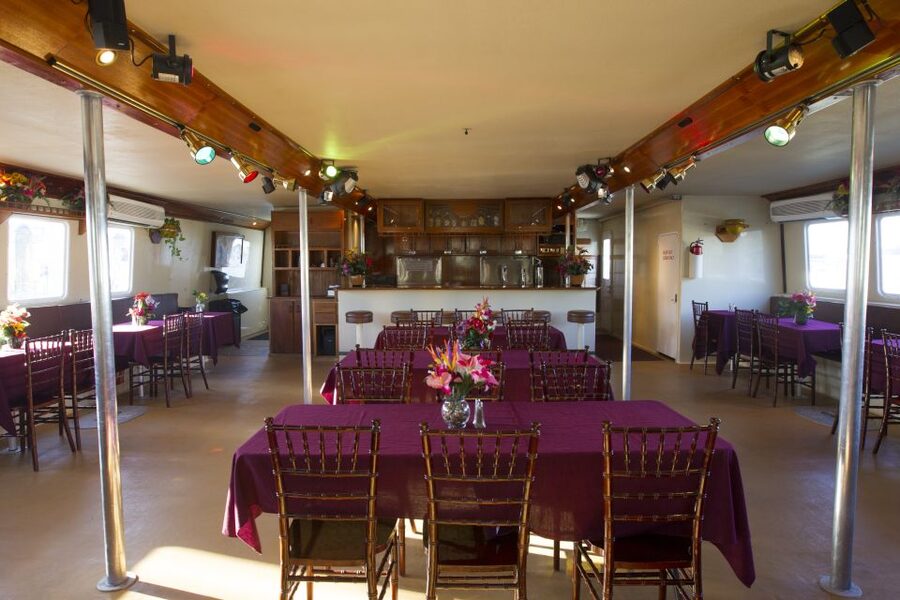 Key West: Sunset Dinner Cruise with Open Bar & Live Music - Seating, crowding, and comfort