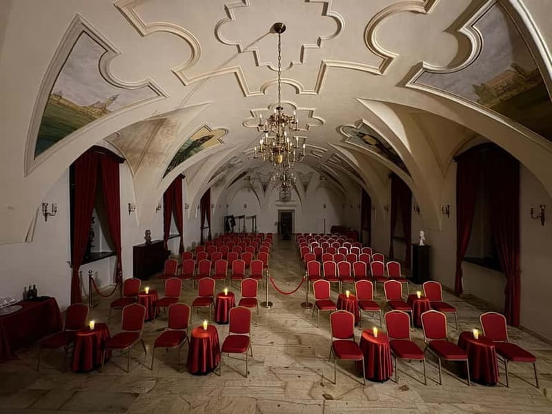 Krakow: Chopin Concert by Candle Glow - Concert manners and the intimate-room problem