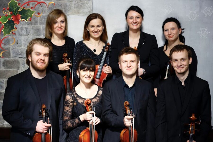 Krakow: Christmas Music Concert With Wine - The music program: familiar Christmas pieces and Chopin