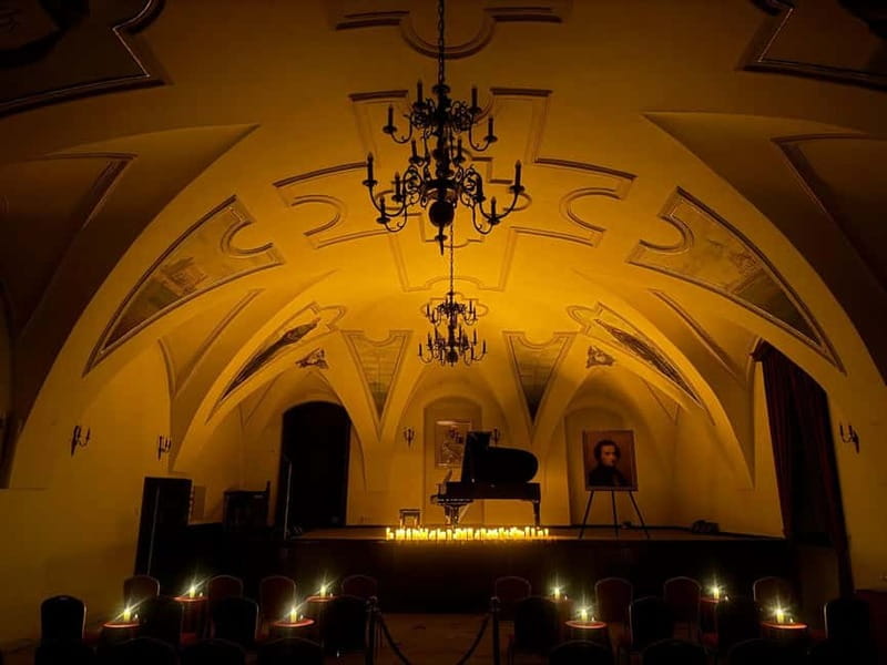 Kraków: VIP Candlelight Concert The Music of Fryderyk Chopin - Closing remarks and the one-hour format