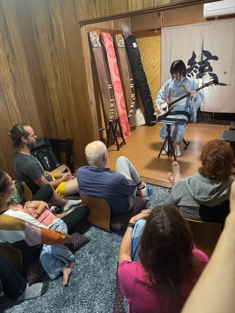 Kyoto: Japanese Koto & Shamisen Concert and Koto Class - The close-up Q&A and photo time
