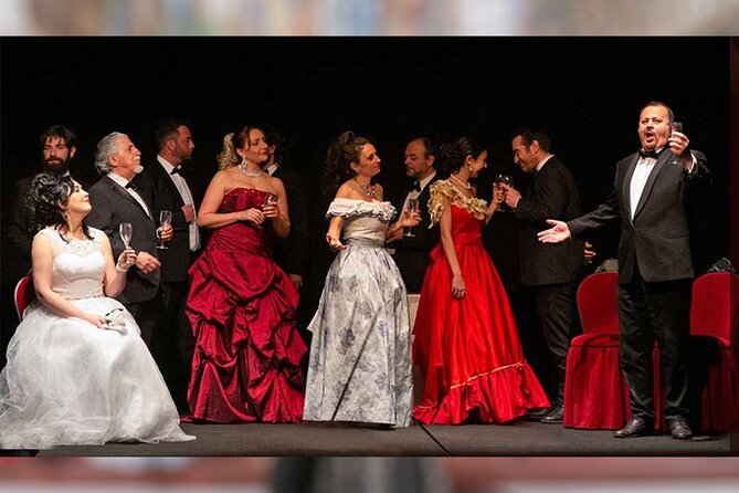 La Traviata The Original Opera by Giuseppe Verdi - The opera itself: three acts of Verdi