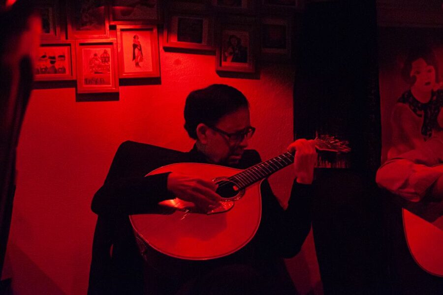 Lisbon: Alfama Tour and Live Fado with Traditional Dinner - Meeting at Rossio before the old-city walk
