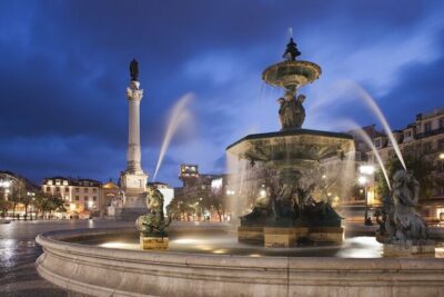 Authentic Fado Show, Dinner and Night Tour