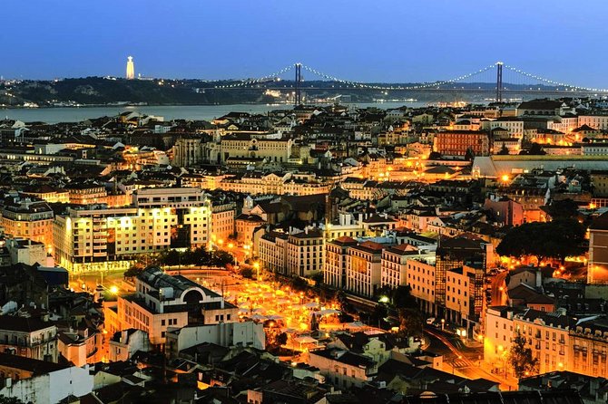 Lisbon: Authentic Fado Show, Dinner and Night Tour - The nighttime city tour after dinner
