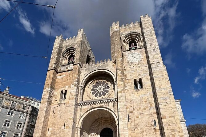 Lisbon: Authentic Live Fado Show in Alfama With Port Wine - Mario’s introduction to Fado