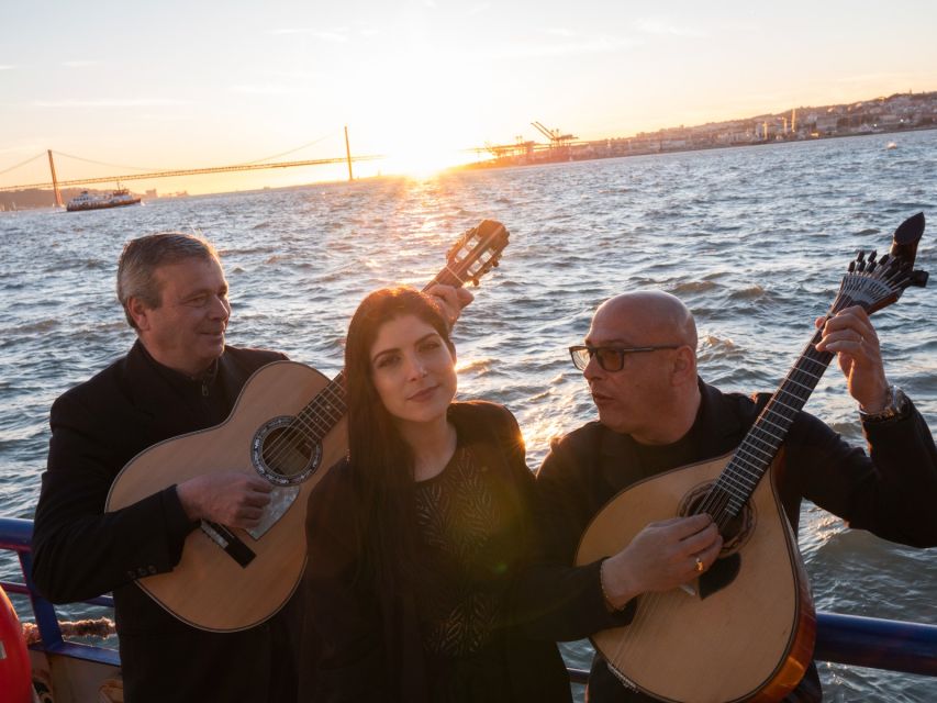 Lisbon: Boat Cruise with Live Fado Performance and a Drink - Boarding at Cais da Ribeira das Naus