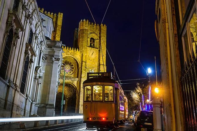 Lisbon By Night with Dinner and Fado Show Included - Practical details that can make or break the night