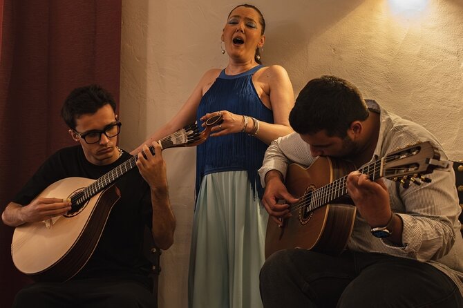 Lisbon: Dinner with Rising Stars of Fado at Canto do Poeta - Key points to know before booking