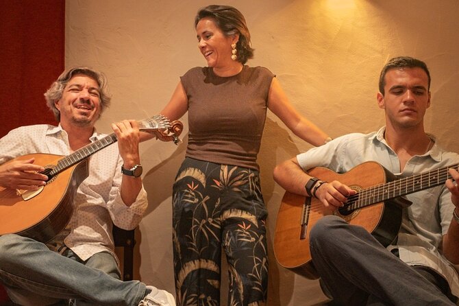 Lisbon: Dinner with Rising Stars of Fado at Canto do Poeta - The room matters more than the menu