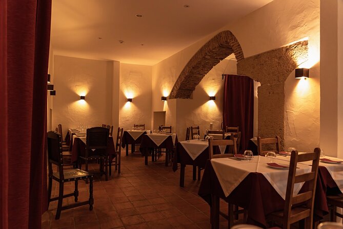 Lisbon: Dinner with Rising Stars of Fado at Canto do Poeta - Timing your night in Lisbon