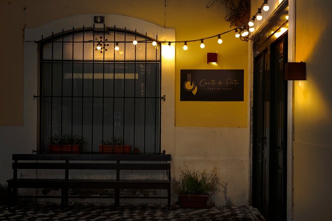 Lisbon: Dinner with Rising Stars of Fado at Canto do Poeta - What the strongest praise tells you
