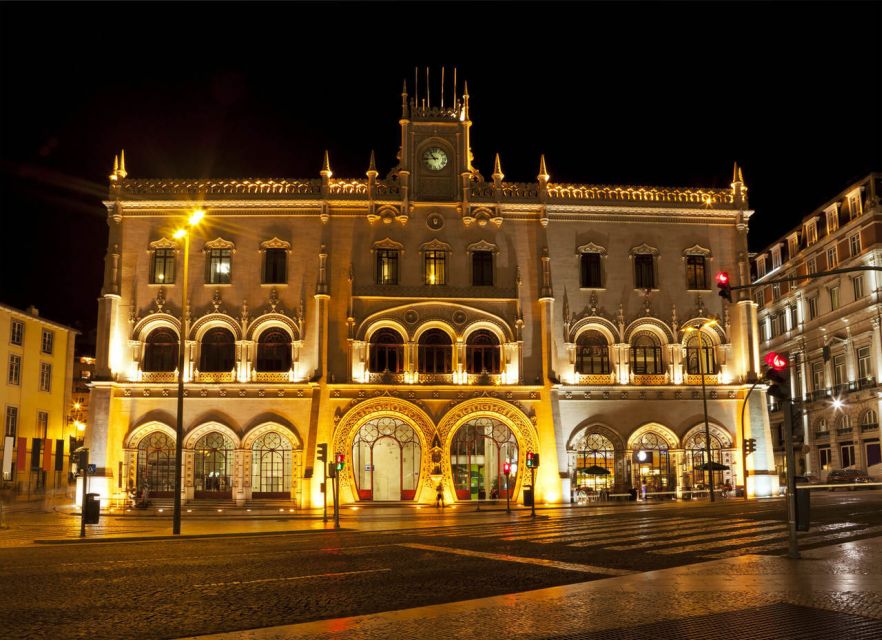 Lisbon: Evening City Tour with Dinner and Live Fado Show - What the $136 price includes