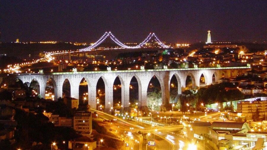 Lisbon: Evening City Tour with Dinner and Live Fado Show - Starting at Eduardo VII Park at 7:20