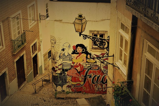 Lisbon Fado Experience: Walking Tour, Dinner and Live Music Show - Starting at Rossio and finding the meeting point