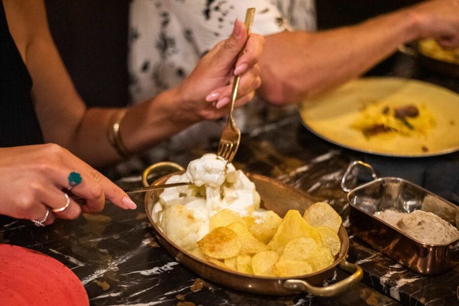 Lisbon: Fado & Food Tour with Live Show & Traditional Dinner - Starting at Praça da Figueira