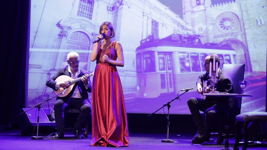 Lisbon: Fado in Chiado Live Show - Why the Portuguese guitar deserves your attention