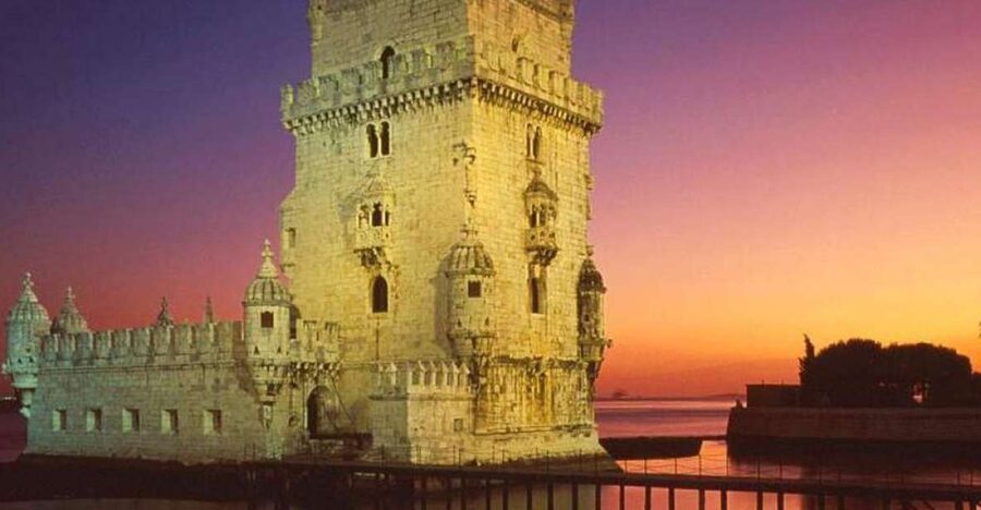 Lisbon: Fado Night Tour - Belém’s monuments from the coach