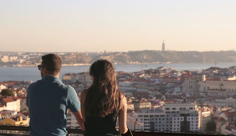 Lisbon: Fado Vadio Tour with Portuguese Tapas - Timing, walking, and practical comfort