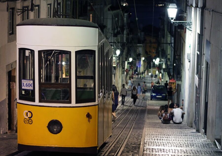 Lisbon: Fado Vadio Tour with Portuguese Tapas - Chiado, Bica, and Bairro Alto through Fado