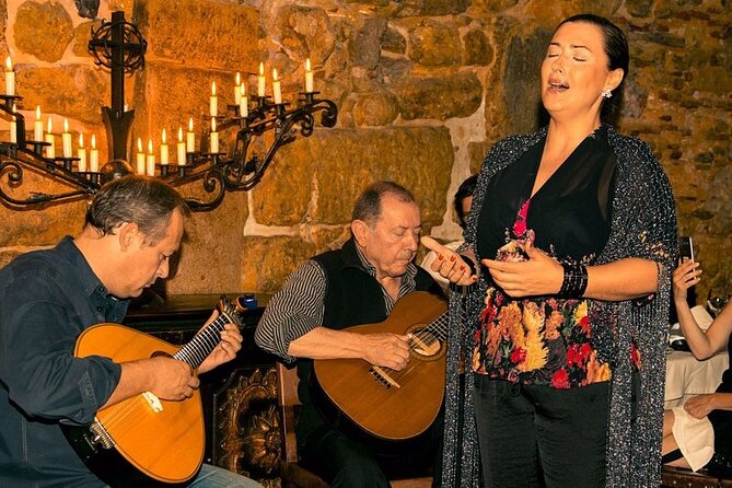 Lisbon Guided Tour with Live Fado Show and Traditional Dinner - Key points to know before booking