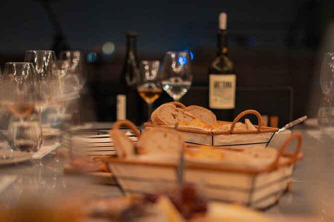 Lisbon: Rooftop Wine Tasting with Live Traditional Fado - Ana Margarida, Renato Júnior, and the sound of Fado