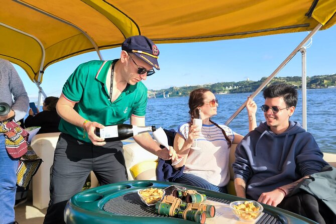 Lisbon Sunset Experience: Cruise, Wine and Live Music by the Capt - Cristo Rei across the river