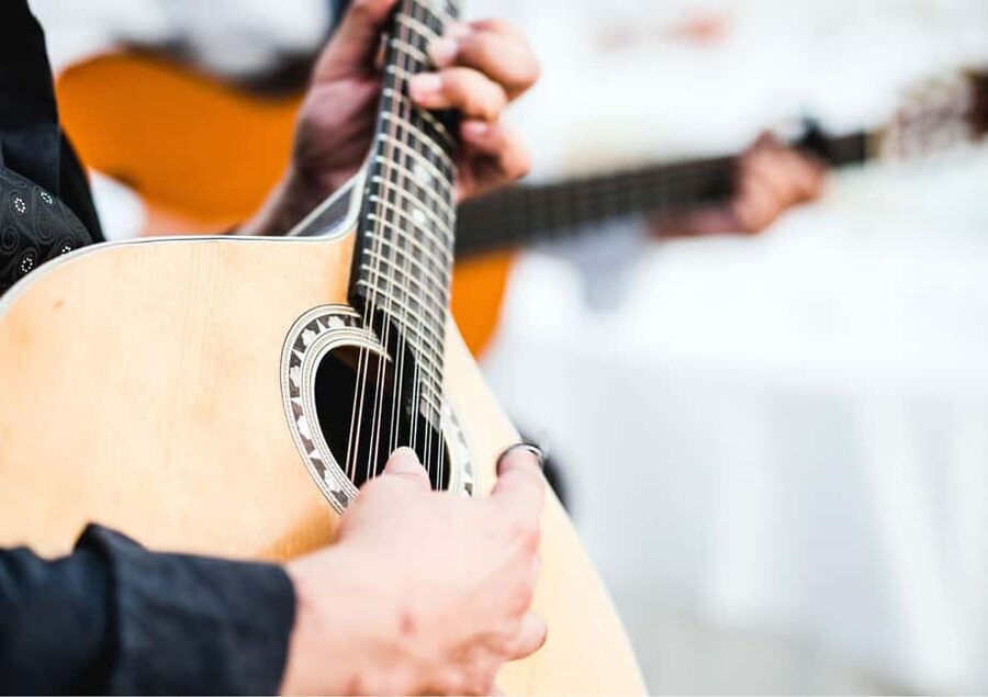 Lisbon: Tagus River Dinner Cruise with Fado Show - Why Fado works so well on the Tagus