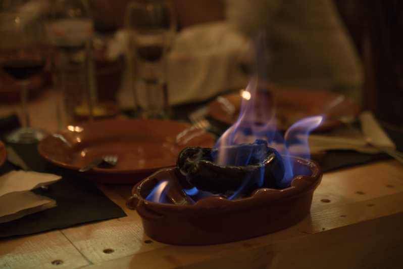 Lisbon: Tapas & Drinks with Fado Live Performance - Key points to know before you book