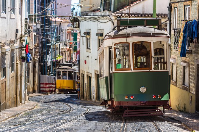 Live Fado Private Tour in Lisbon with Dinner - Who will enjoy this Fado evening most?