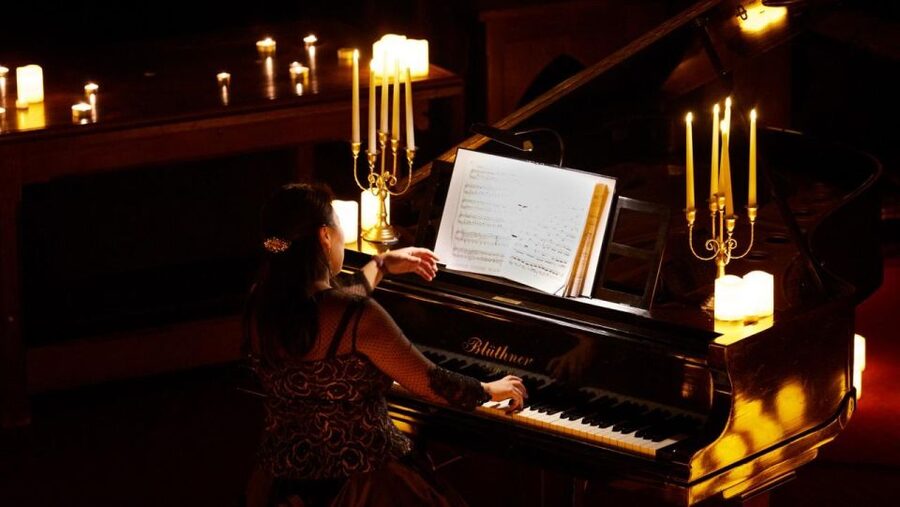 London: Candlelight Concert Ticket - Who will enjoy this most?