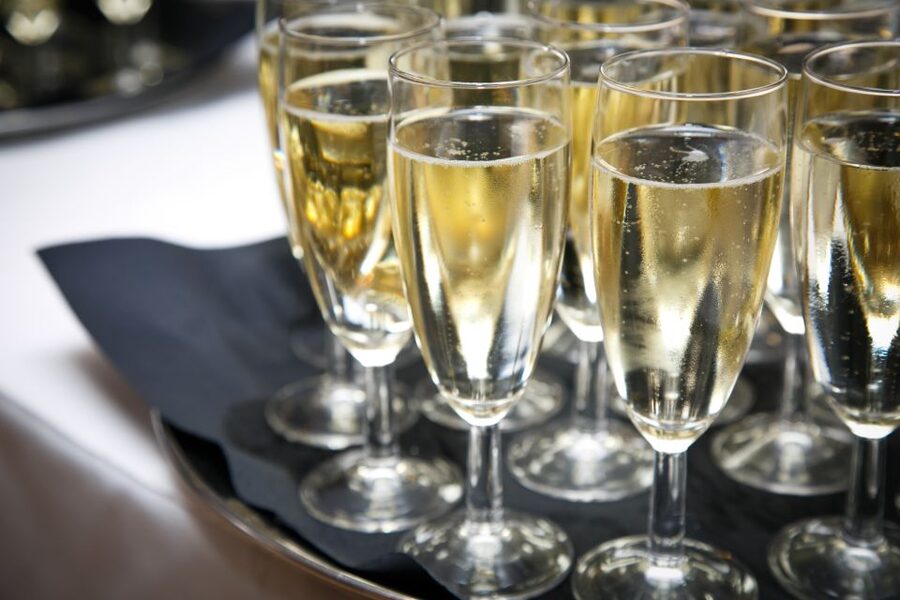 London: River Thames Dinner Cruise with Live Jazz - Cancellation and Booking Details