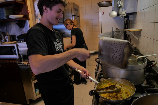 Make Pasta Carbonara from Scratch in a Jazz Club in Venice - The address is the main practical concern