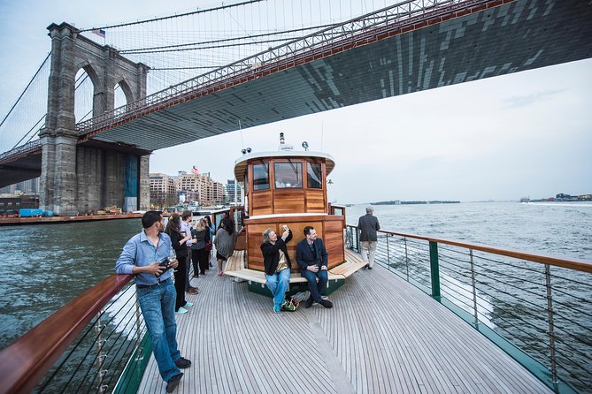 Manhattan Evening Jazz Cruise - The Boat Band and the evening mood