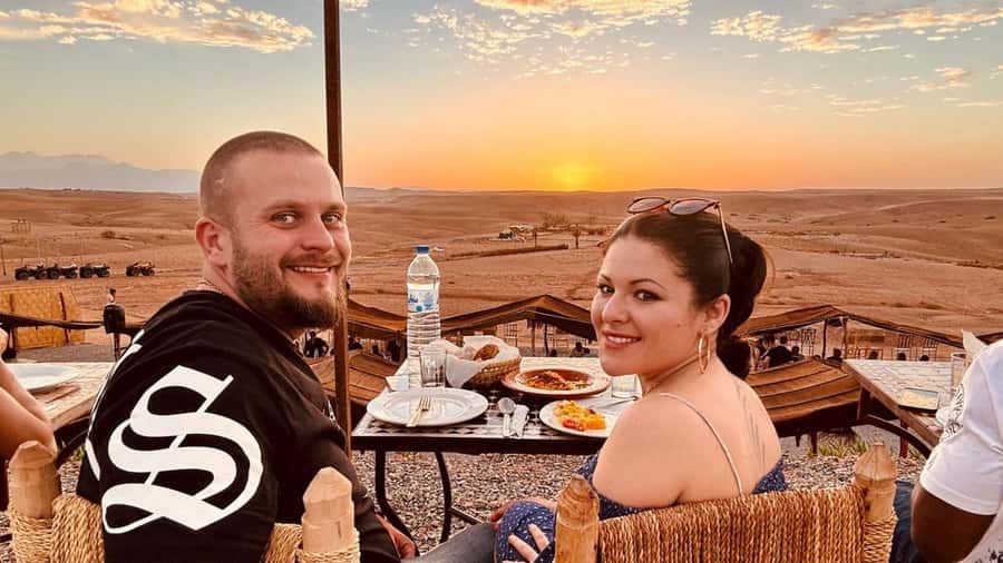 Marrakech: Agafay Desert Dinner, Live Music & Fire Show - What the Agafay setting adds to dinner