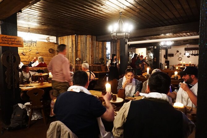 Medieval Knight’s Dinner Show with Live Music in Munich - Group size and the feel of the room
